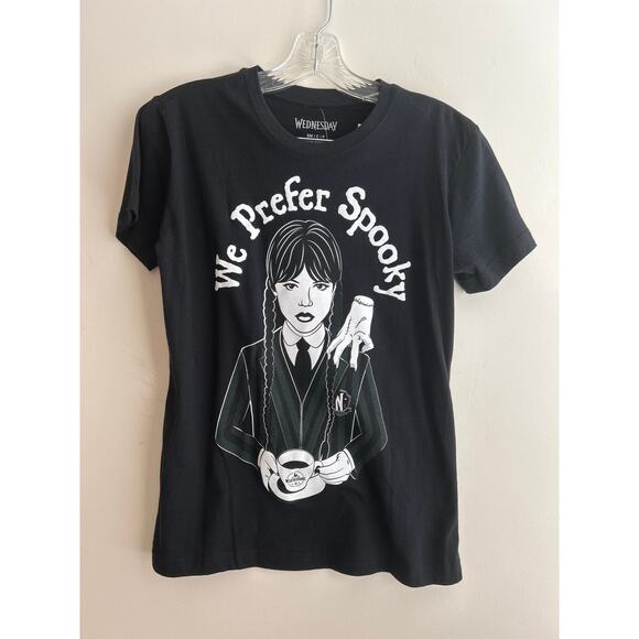 Wednesday 'We Prefer Spooky' Halloween Short Sleeve Tee Women Size Small NEW - Picture 1 of 5